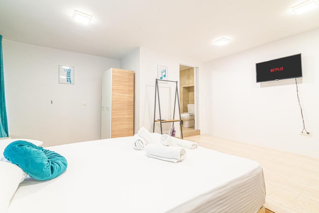 New Loft In The Heart Of City Center Iráklio Kültér fotó